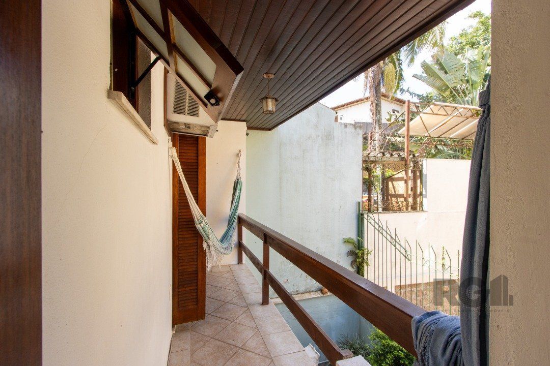 Casa de Condomínio à venda com 3 quartos, 225m² - Foto 30