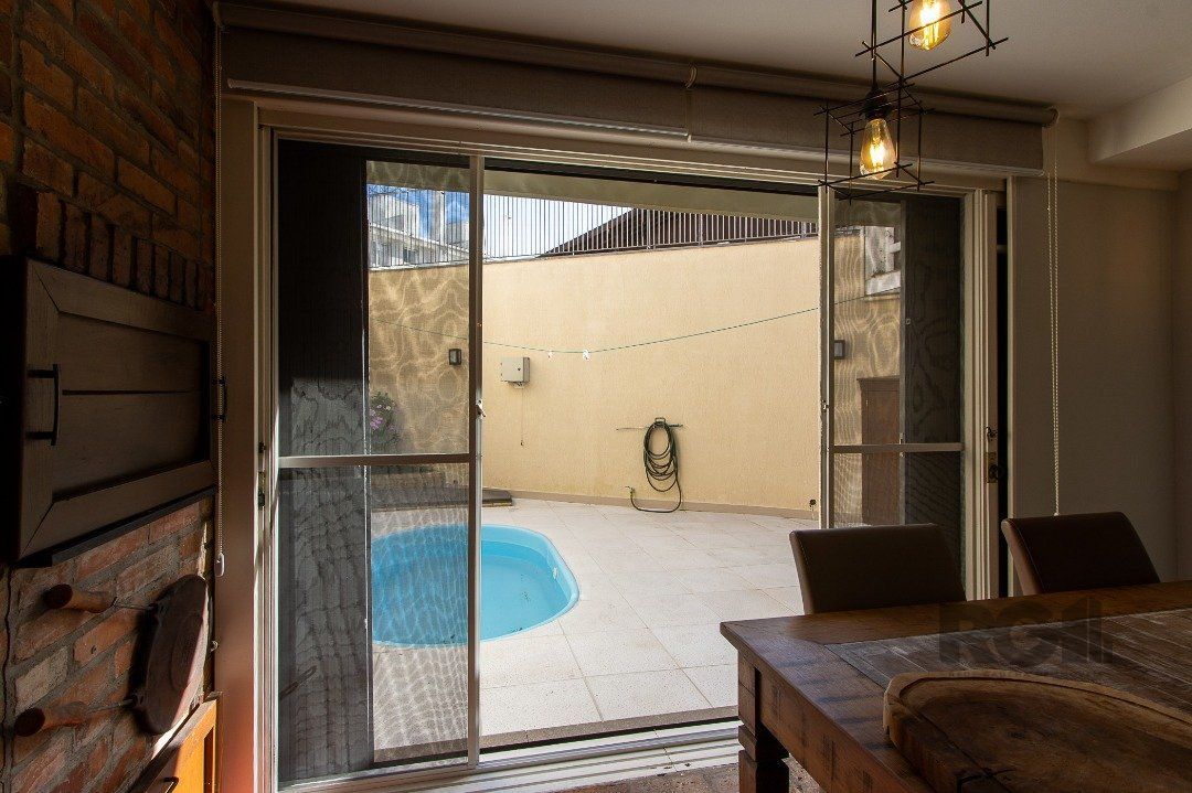 Casa de Condomínio à venda com 3 quartos, 217m² - Foto 10