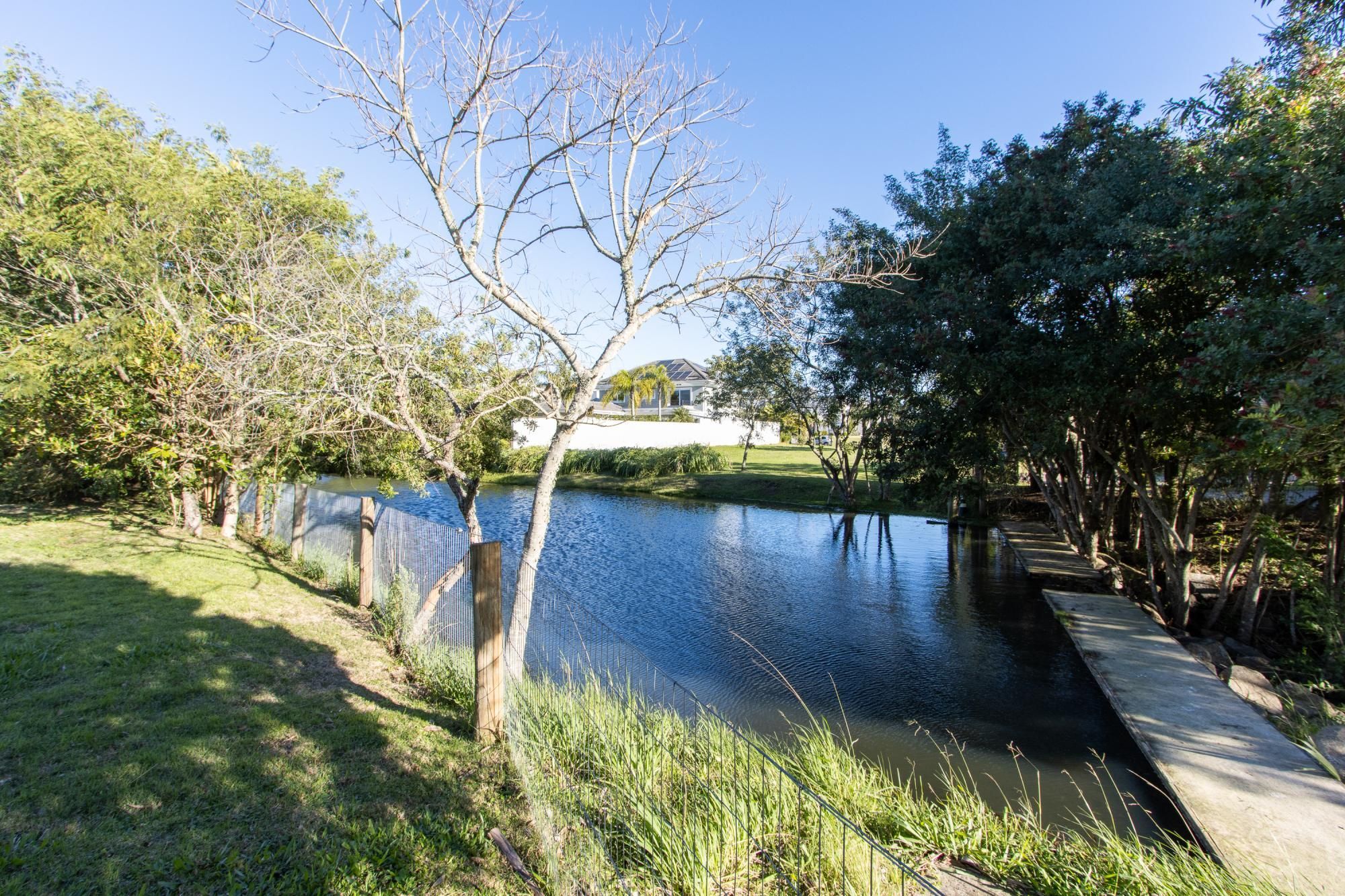 Casa de Condomínio à venda com 5 quartos, 318m² - Foto 24