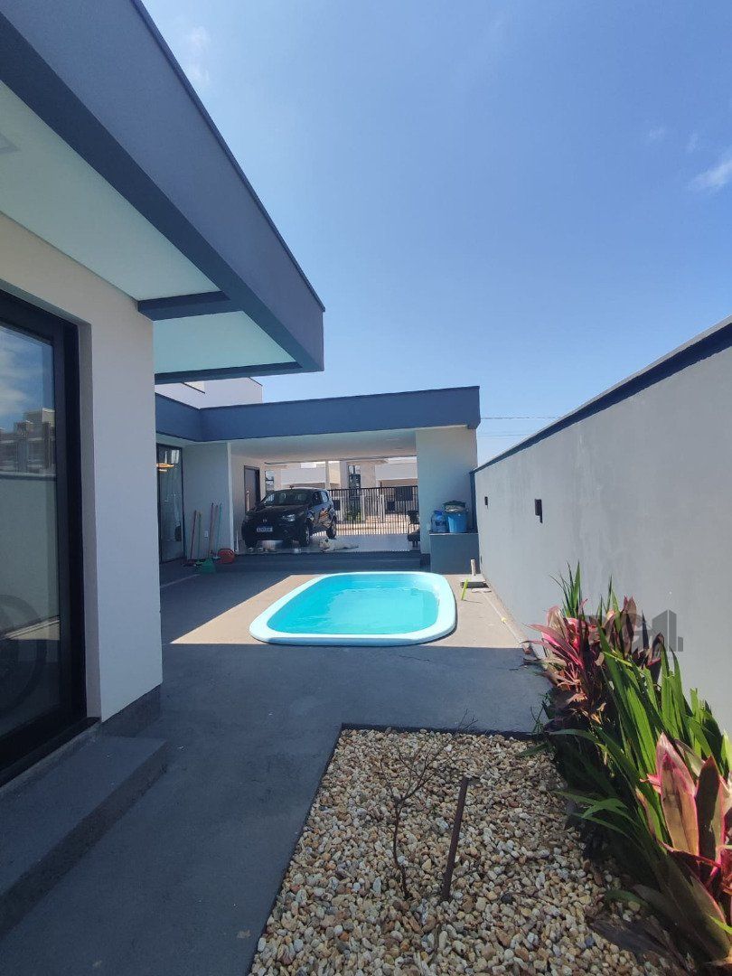 Casa à venda com 3 quartos, 126m² - Foto 3