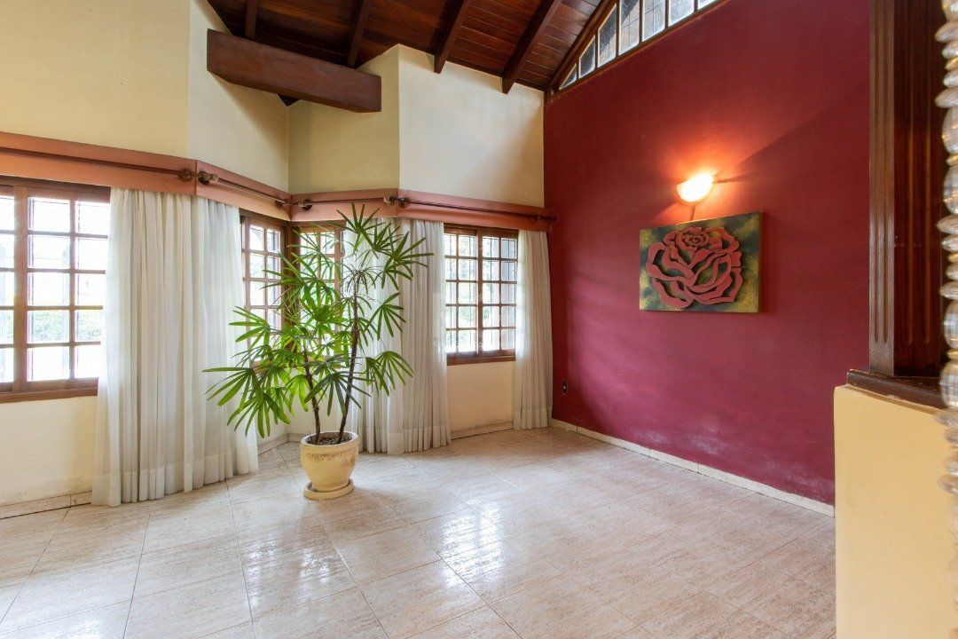 Casa à venda com 5 quartos, 250m² - Foto 6