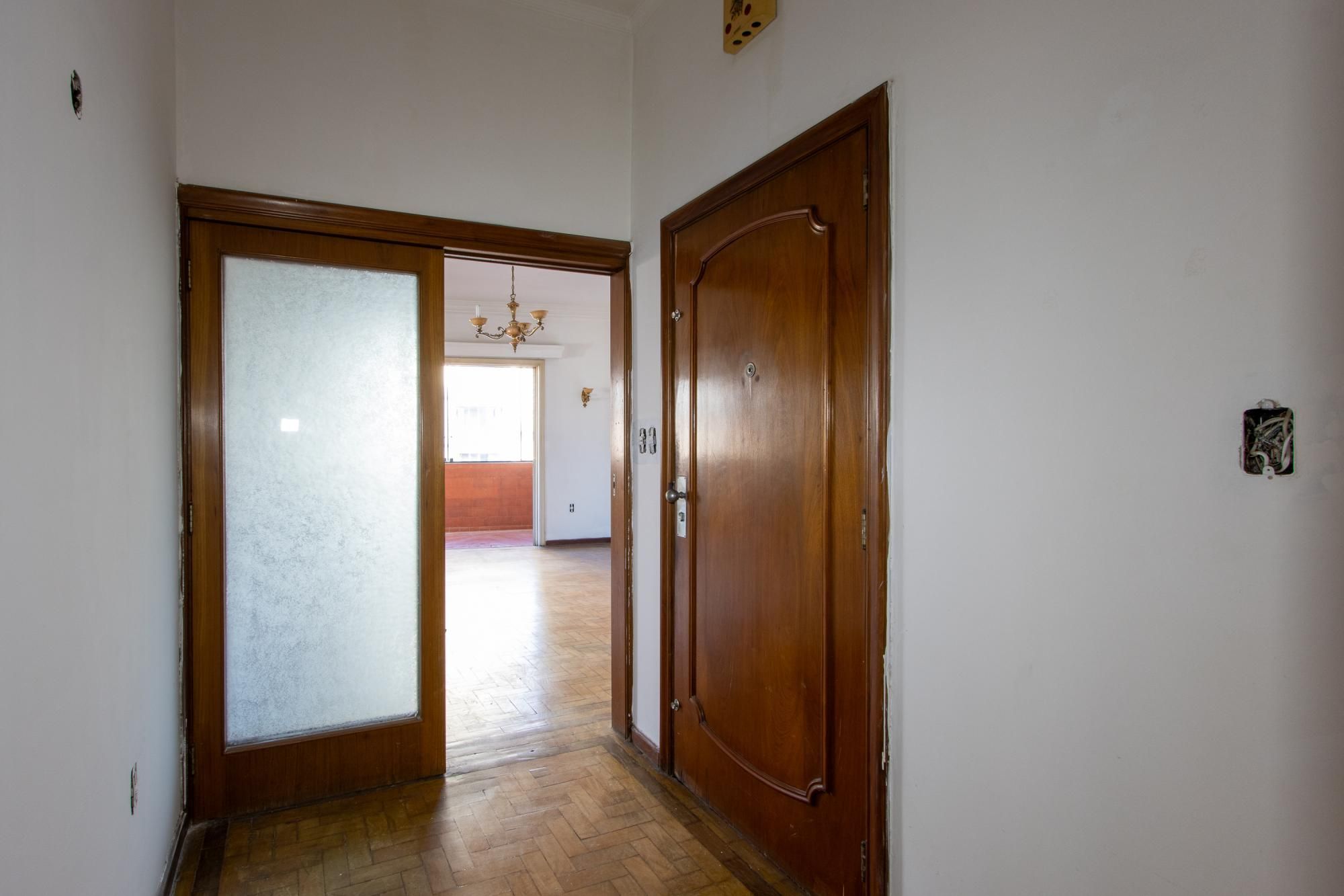 Apartamento à venda com 3 quartos, 238m² - Foto 2