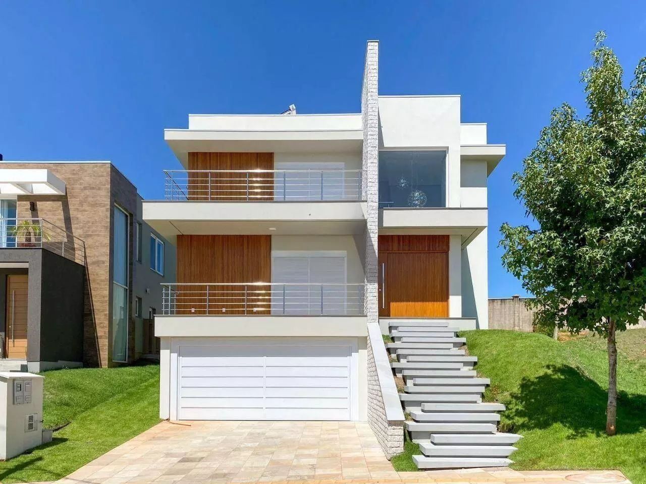 Casa de Condomínio 4 dormitórios no bairro São Vicente