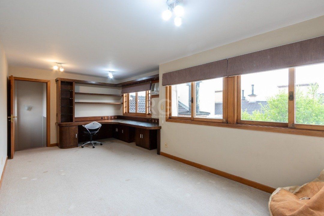 Casa de Condomínio à venda com 4 quartos, 215m² - Foto 52