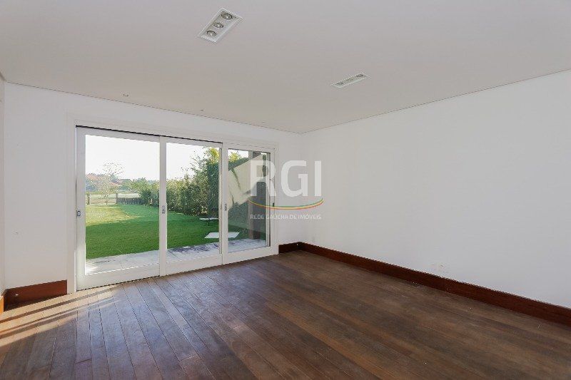 Casa de Condomínio à venda com 4 quartos, 322m² - Foto 14