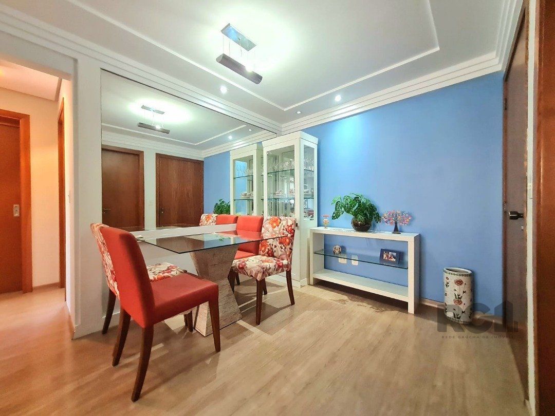 Apartamento à venda com 59m², 2 quartos, 1 vaga no bairro Cristal em Porto Alegre