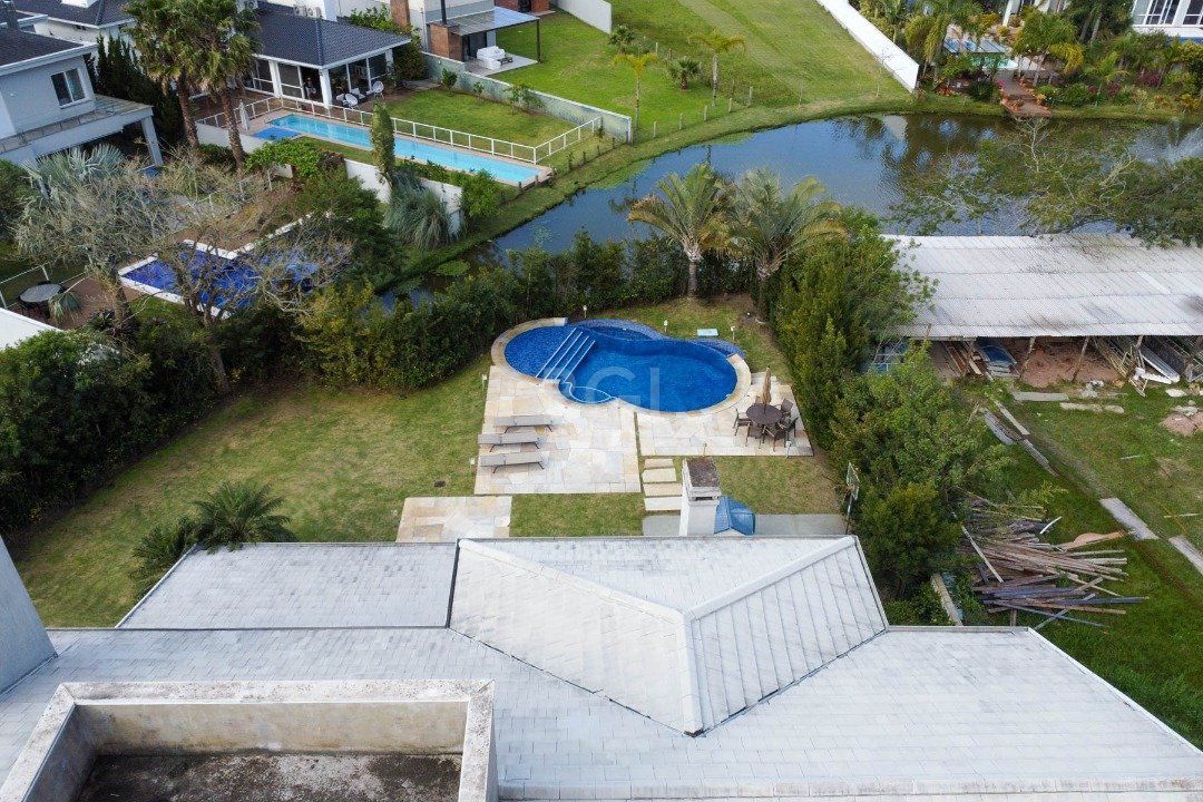 Casa de Condomínio à venda com 4 quartos, 587m² - Foto 4