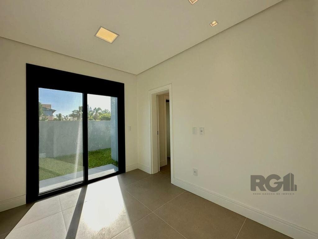 Casa, 4 quartos, 270 m² - Foto 31
