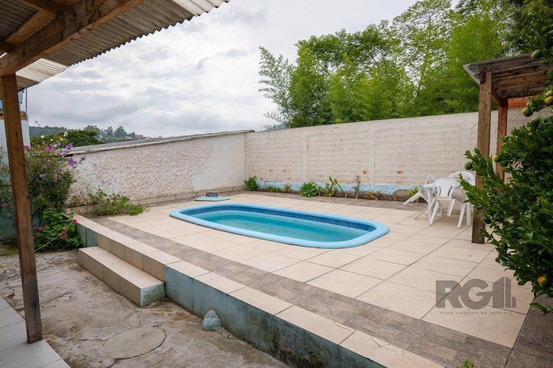 Casa à venda com 6 quartos, 151m² - Foto 27