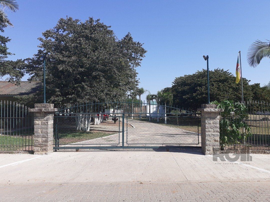 Sítio à venda com 2 quartos, 10000m² - Foto 1