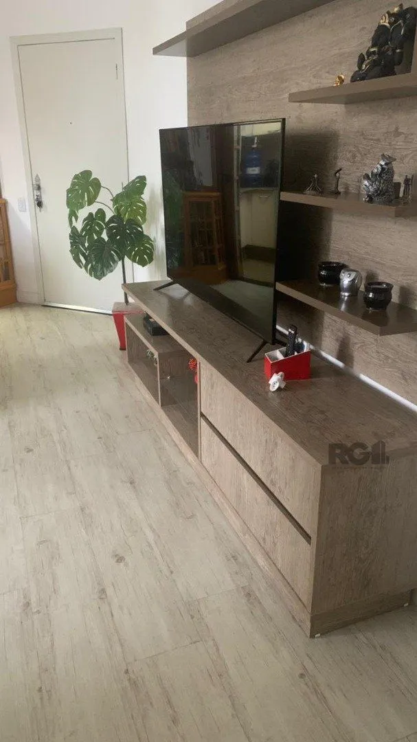 Apartamento à venda com 79m², 3 quartos, 1 vaga no bairro Tristeza em Porto Alegre