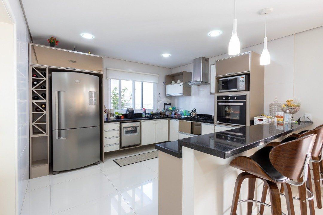 Casa de Condomínio à venda com 3 quartos, 203m² - Foto 10