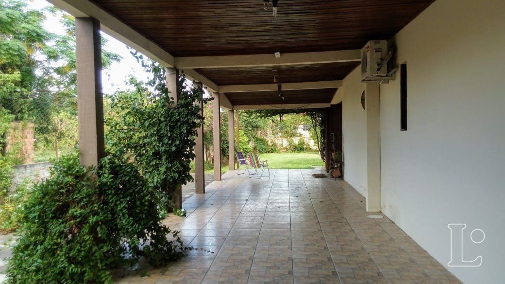 Casa à venda com 2 quartos, 223m² - Foto 2