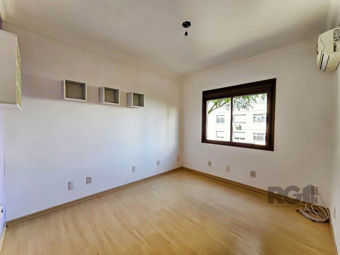 Apartamento à venda com 4 quartos, 157m² - Foto 11
