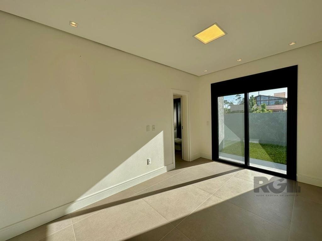 Casa, 4 quartos, 270 m² - Foto 27