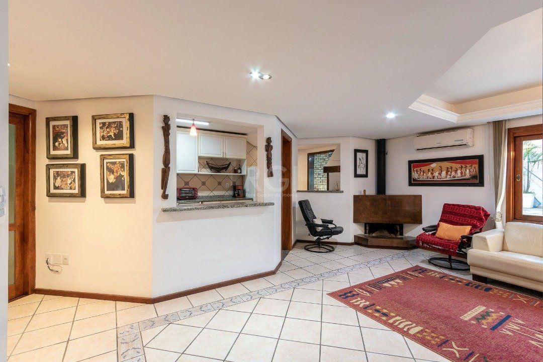 Casa de Condomínio à venda com 3 quartos, 233m² - Foto 4