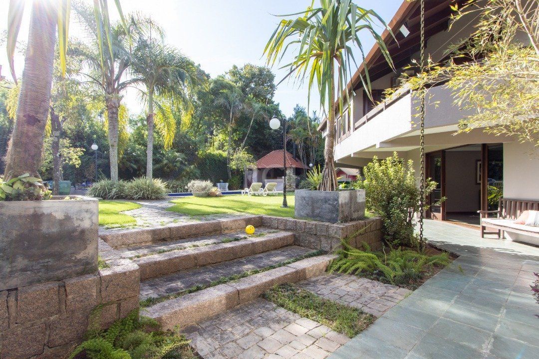 Casa de Condomínio à venda com 8 quartos, 1350m² - Foto 41
