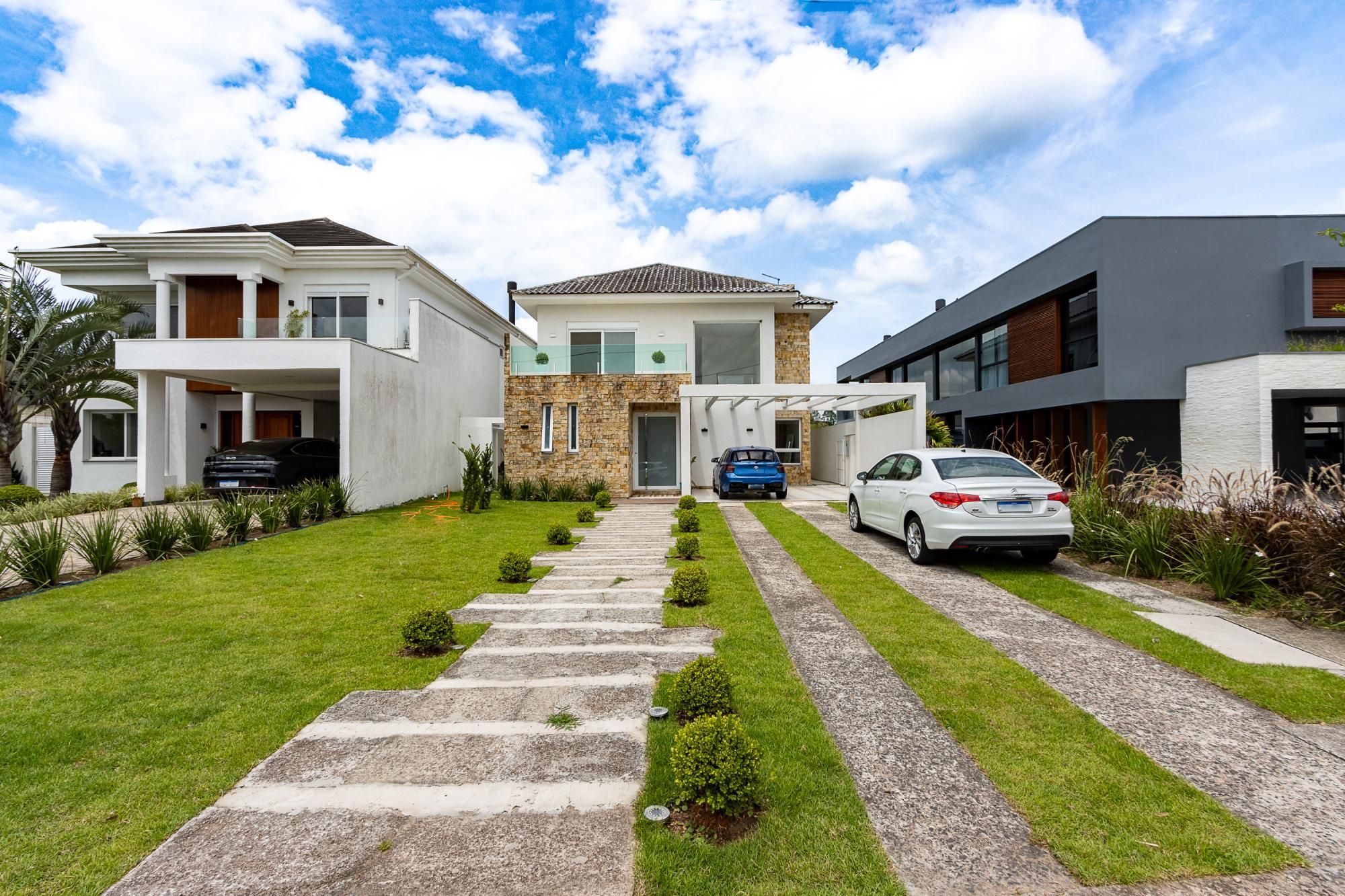 Excelente Casa à Venda no Condomínio Terra Ville