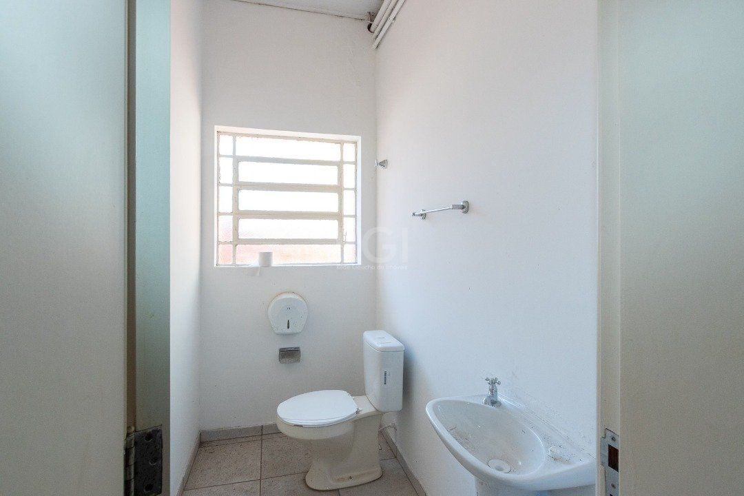 Casa à venda com 3 quartos, 232m² - Foto 34