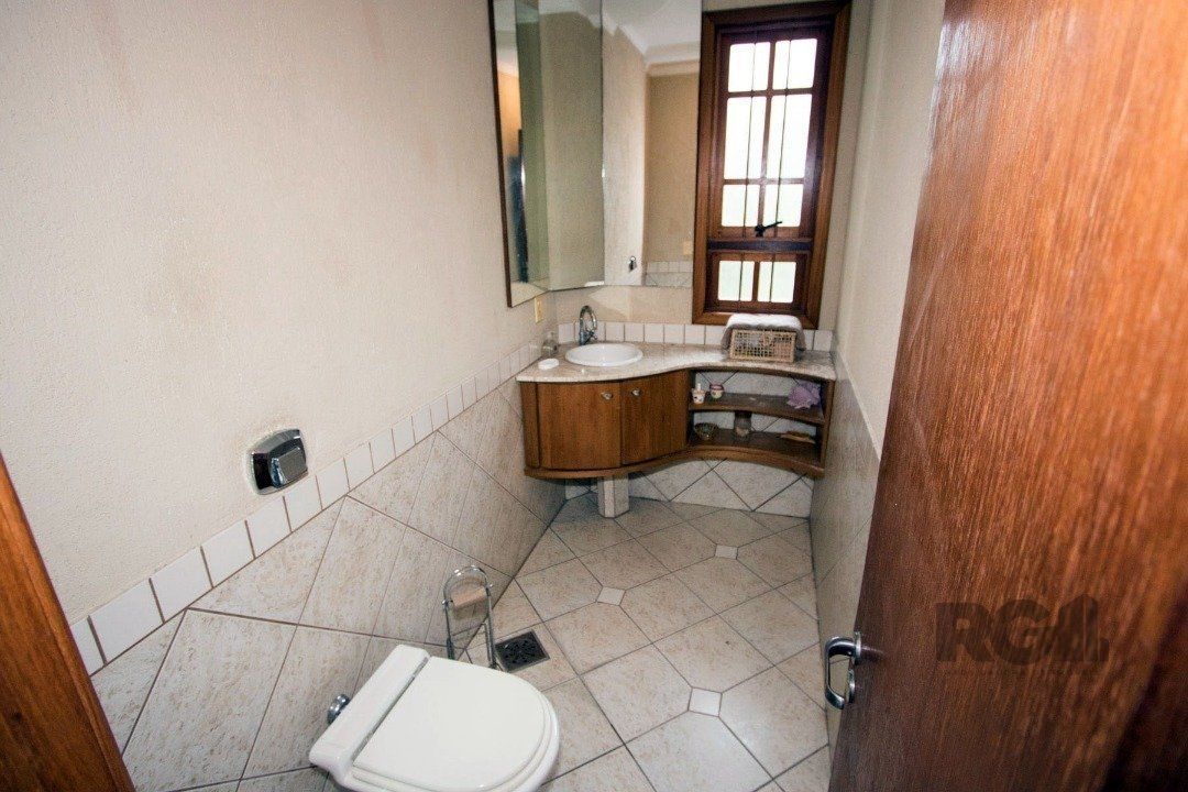 Casa à venda com 6 quartos, 321m² - Foto 6