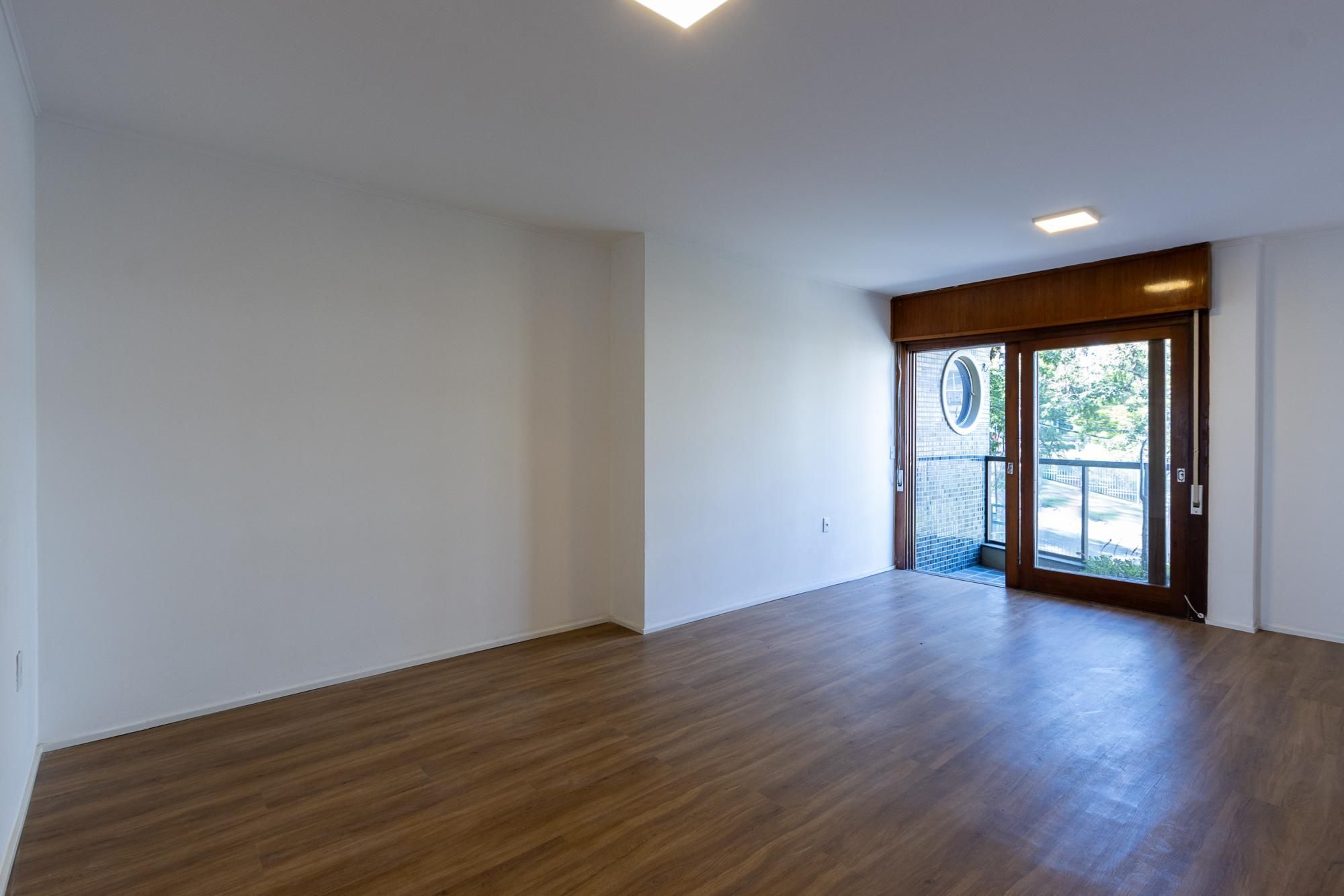 Apartamento, 3 dormitórios no bairro Santa Tereza em Porto Alegre para Comprar