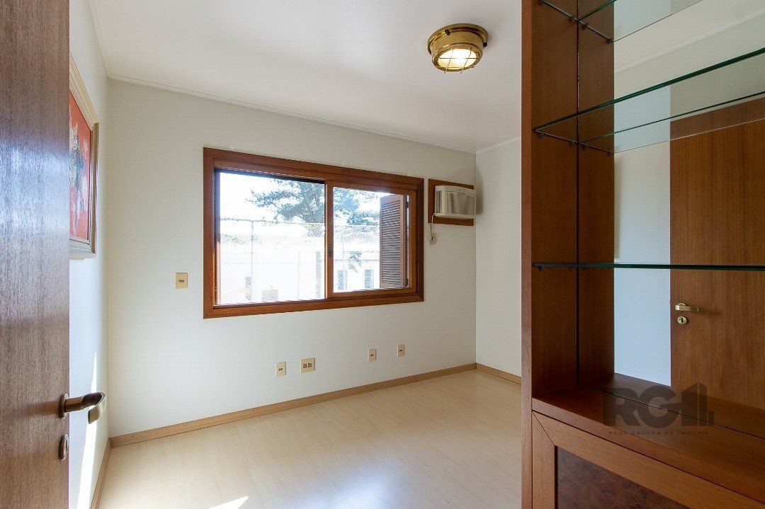 Casa de Condomínio à venda com 4 quartos, 216m² - Foto 44