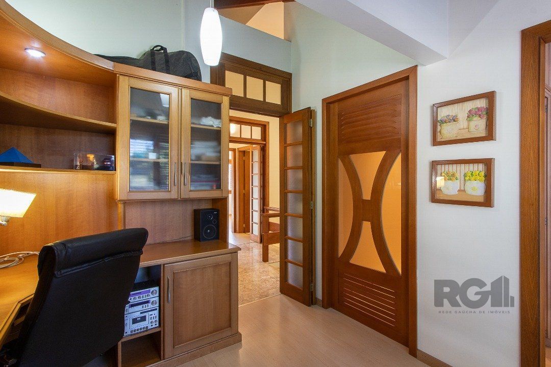 Casa de Condomínio à venda com 4 quartos, 216m² - Foto 28