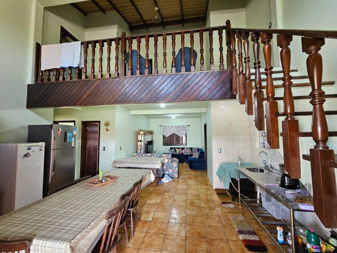 Casa à venda com 4 quartos, 220m² - Foto 11