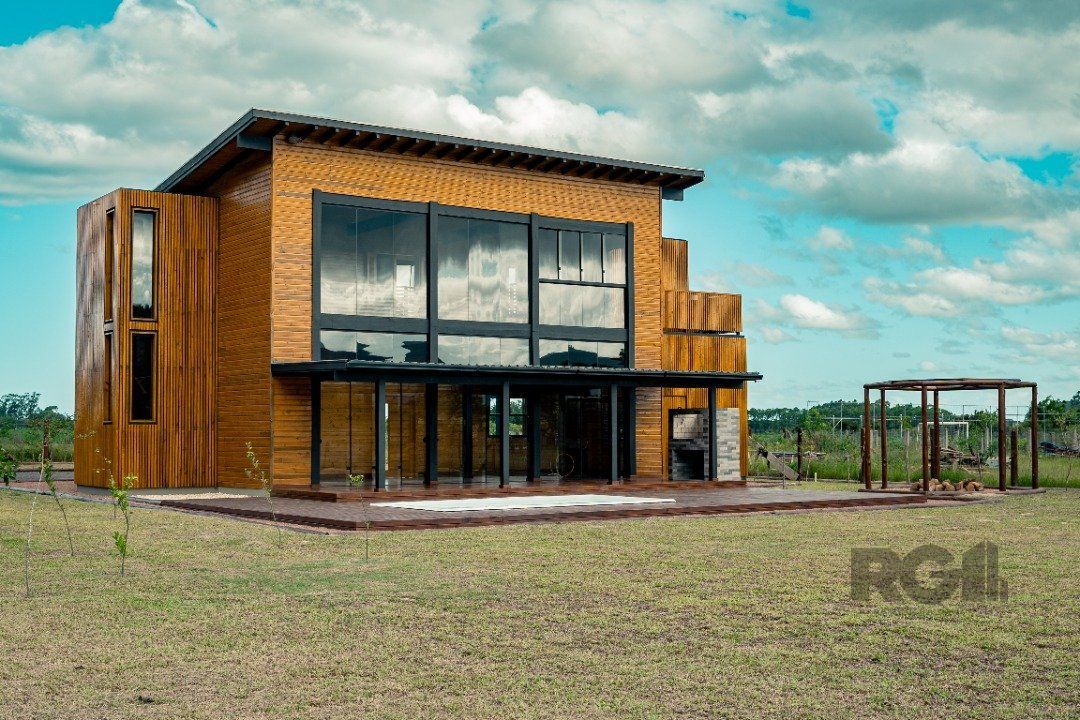 Casa de Condomínio à venda com 3 quartos, 194m² - Foto 1