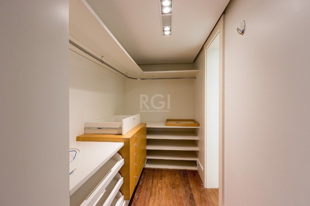Casa de Condomínio à venda com 4 quartos, 664m² - Foto 47
