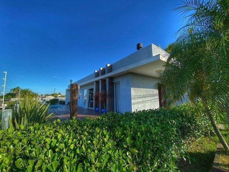 Casa, 4 quartos, 136 m² - Foto 1