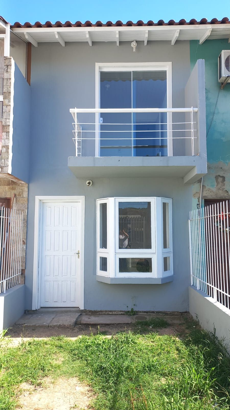 Casa à venda com 66m², 2 quartos, 2 vagas no bairro Hípica em Porto Alegre