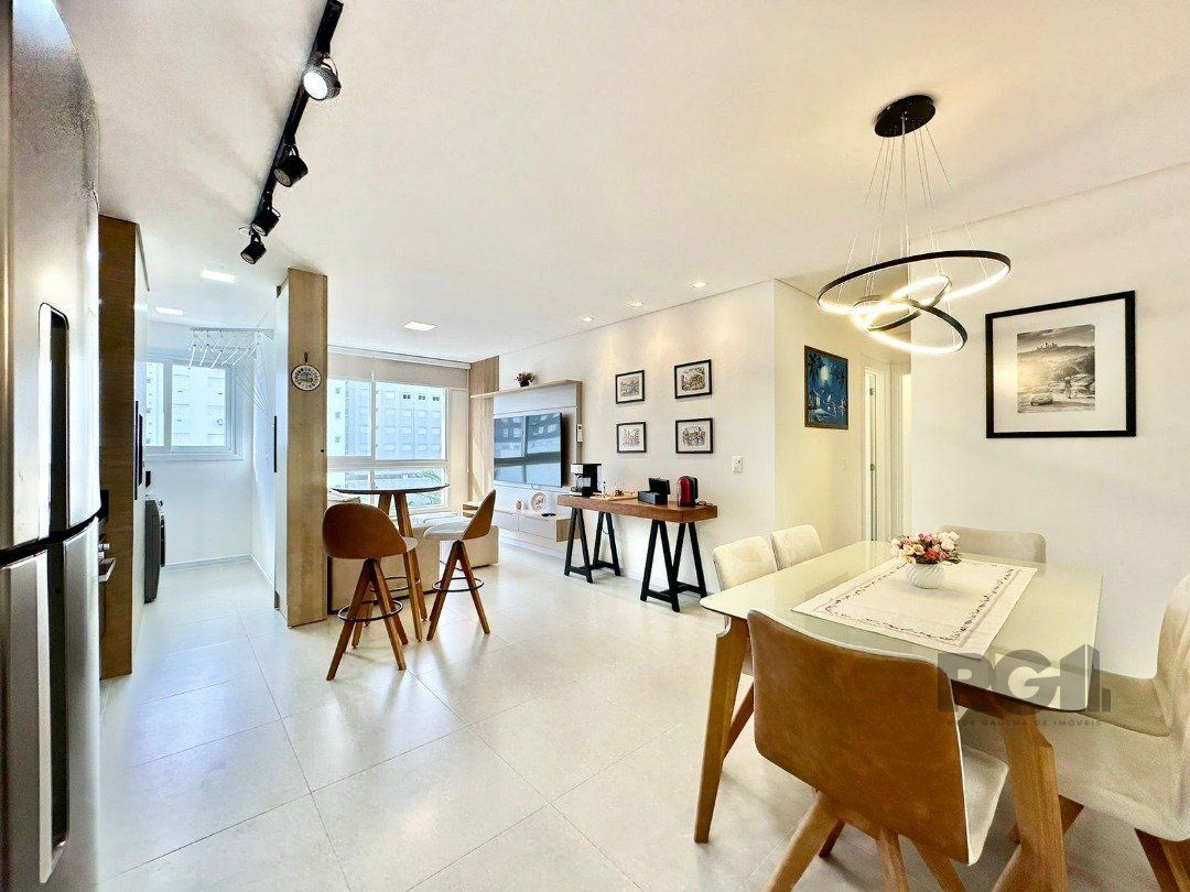 Apartamento à venda com 2 quartos, 78m² - Foto 2