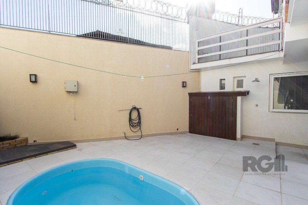 Casa de Condomínio à venda com 3 quartos, 217m² - Foto 11