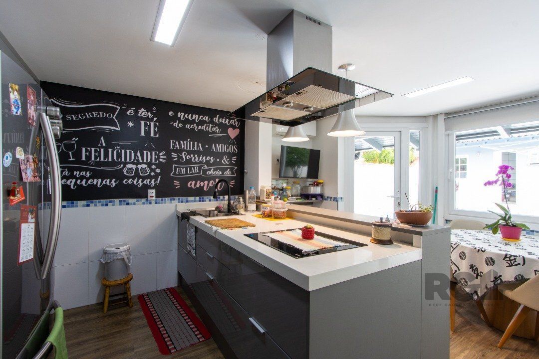 Casa à venda com 4 quartos, 306m² - Foto 17