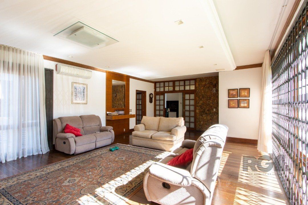Casa à venda com 3 quartos, 222m² - Foto 8