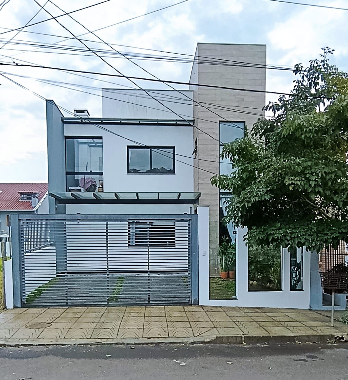 Casa à venda com 4 quartos, 180m² - Foto 1