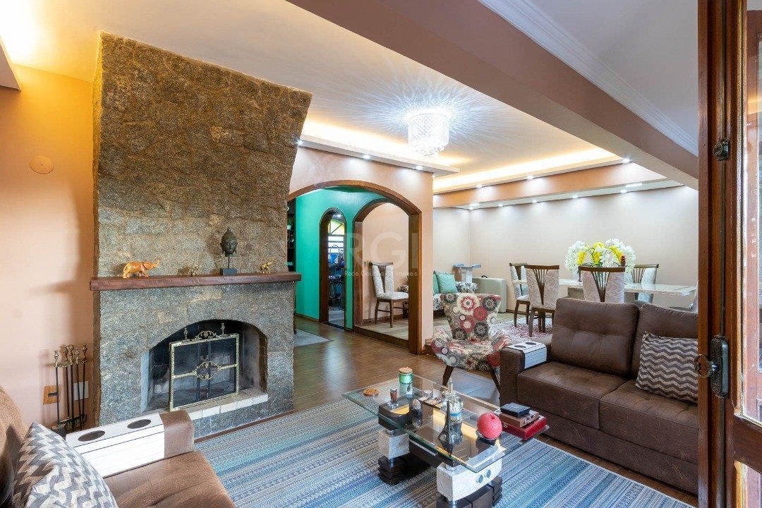 Casa, 3 quartos, 232 m² - Foto 2