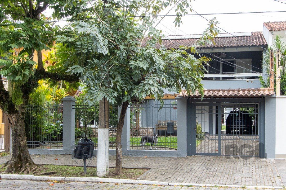 Casa à venda com 4 quartos, 306m² - Foto 3