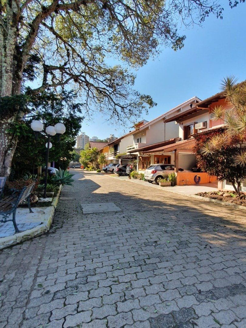 Casa de Condomínio à venda com 3 quartos, 216m² - Foto 19