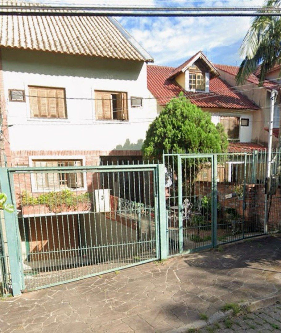 Casa, 3 quartos, 231 m² - Foto 1