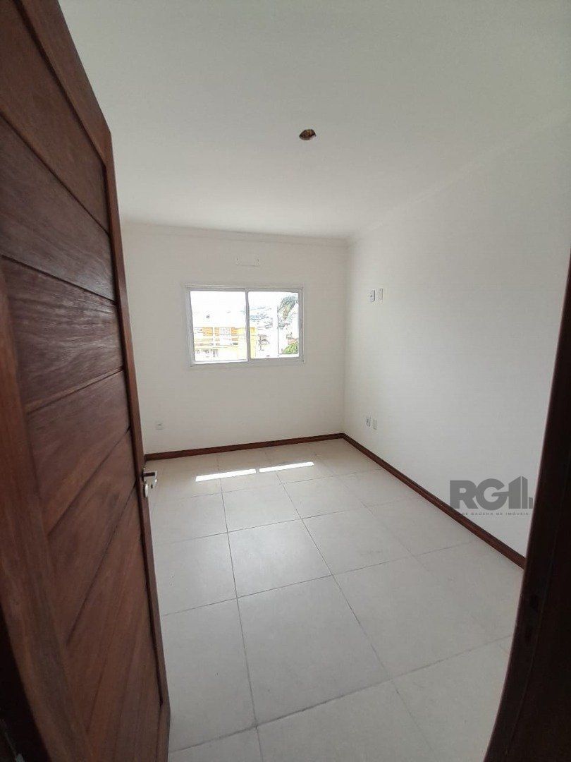 Casa à venda com 3 quartos, 229m² - Foto 9