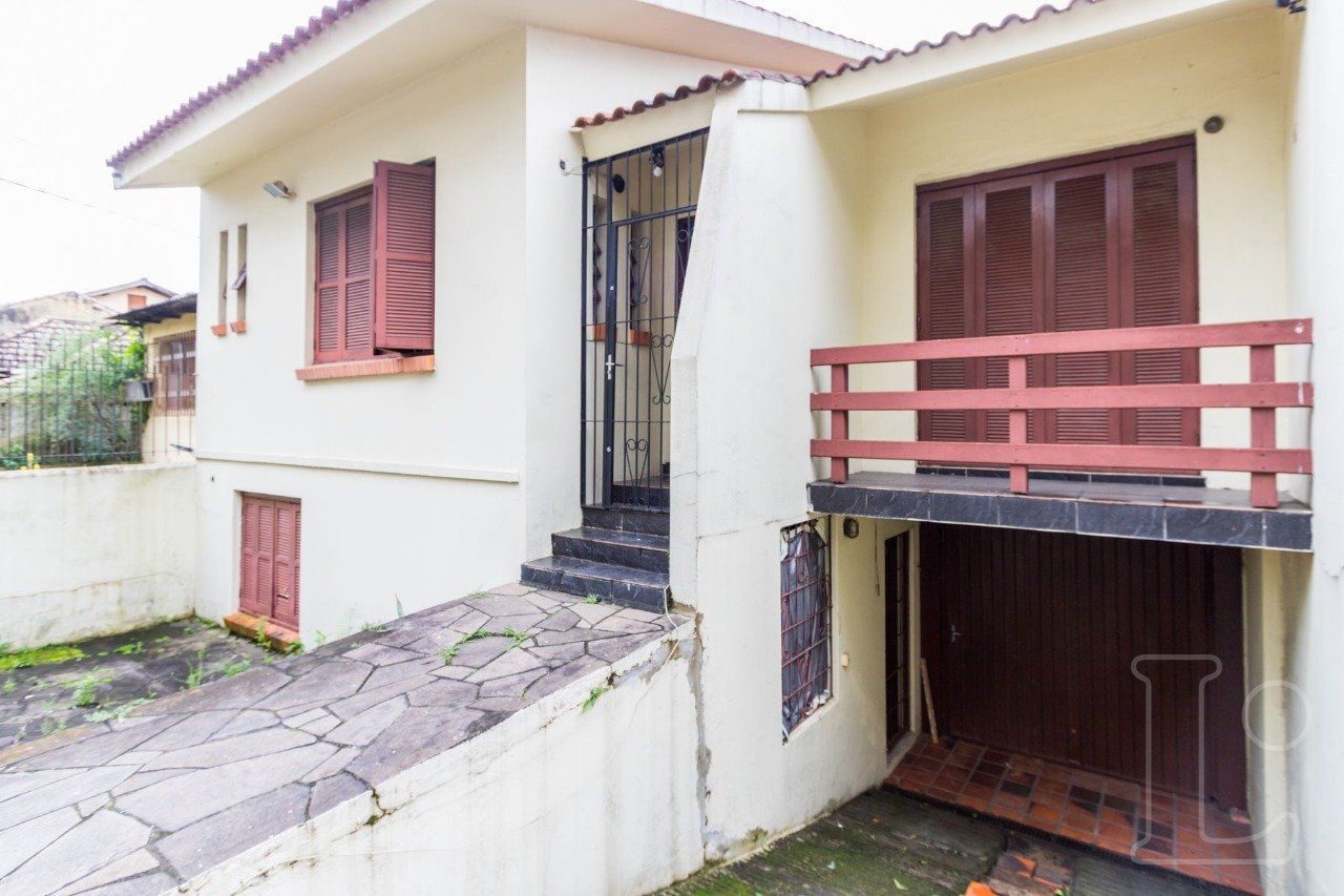 Casa à venda com 4 quartos, 150m² - Foto 2