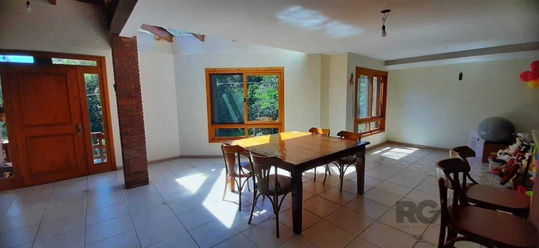 Casa de Condomínio à venda com 4 quartos, 246m² - Foto 9