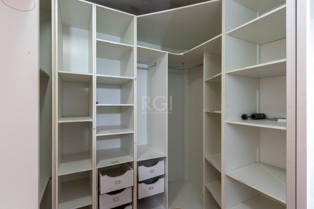 Casa de Condomínio à venda com 3 quartos, 197m² - Foto 28