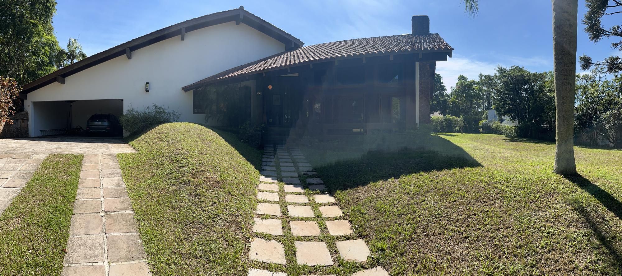 Linda Casa Térrea no Condomínio Horizontal Jardim do Sol