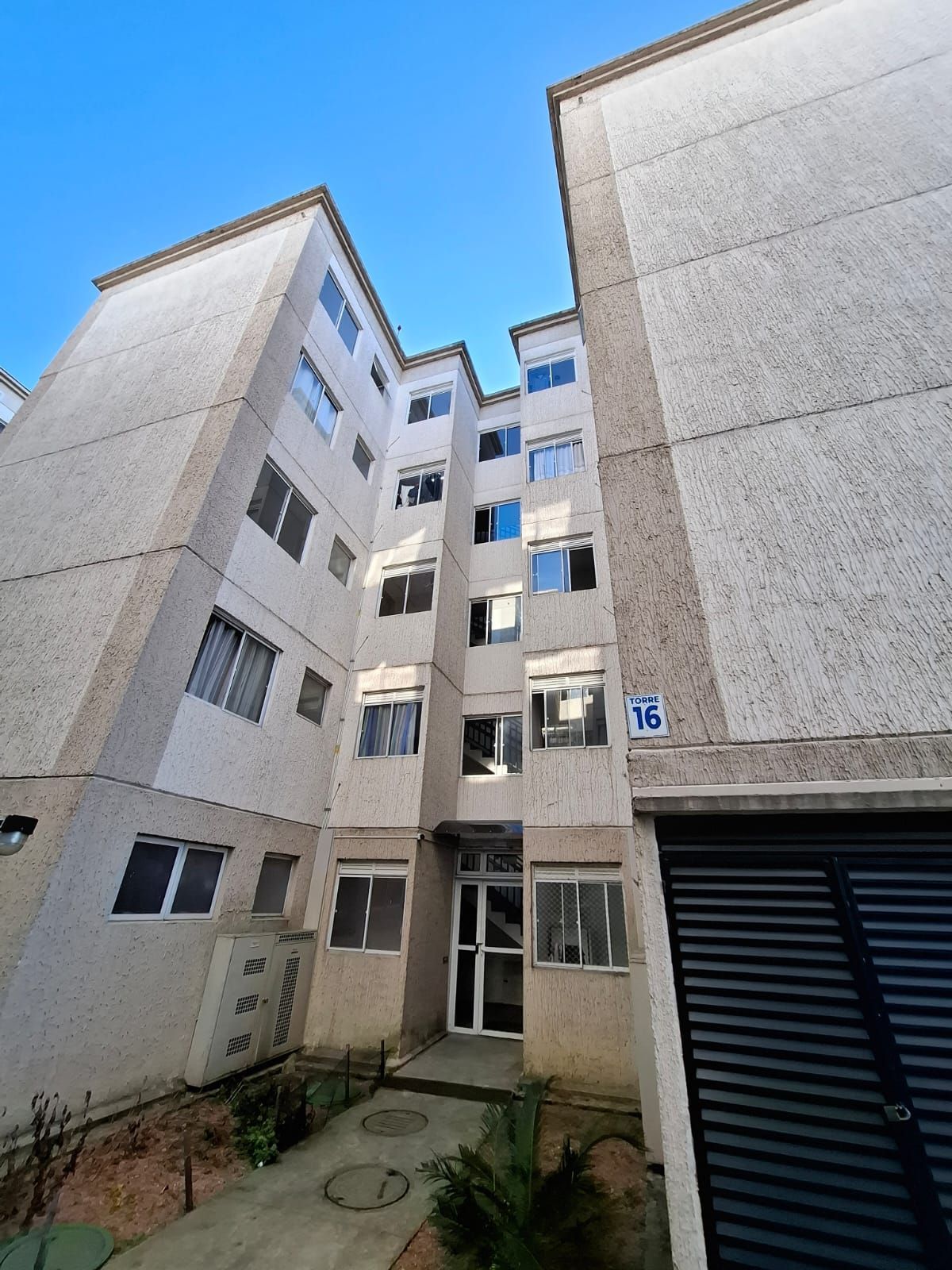 Apartamento à venda com 40m², 2 quartos, 1 vaga no bairro Restinga em Porto Alegre