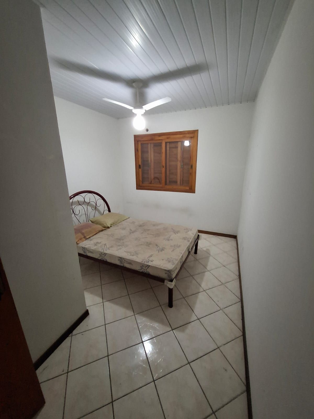 Casa à venda com 3 quartos, 60m² - Foto 11