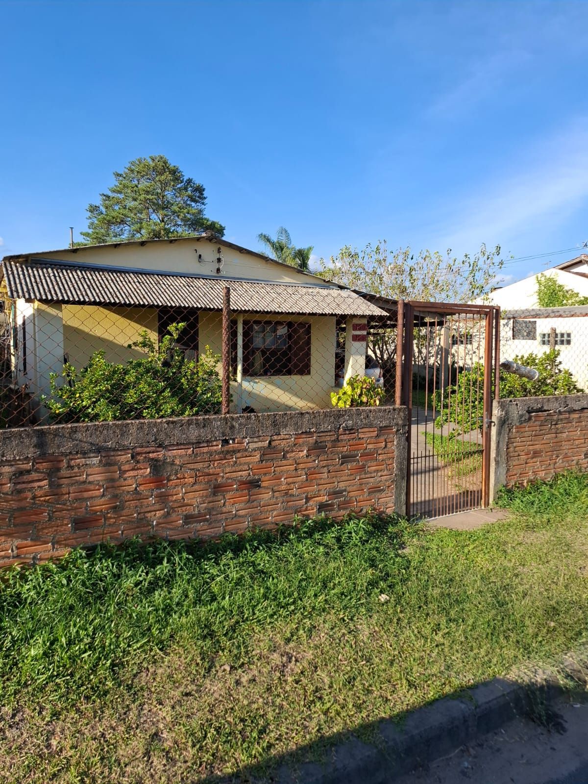 Casa à venda com 3 quartos, 80m² - Foto 2