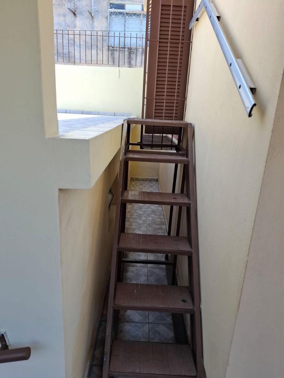 Casa à venda com 4 quartos, 190m² - Foto 4